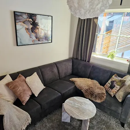 New&cozy Nr3 Close To Panorama Ski Resort, Golf Course, Hiking, Beaches, Fishing And Lake Views With Free Parking&pets Allowed Apartment *