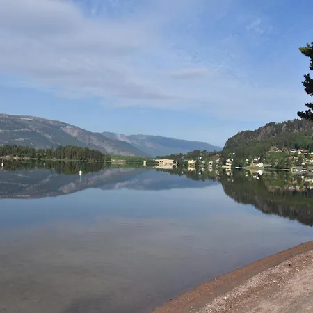 New&cozy Nr3 Close To Panorama Ski Resort, Golf Course, Hiking, Beaches, Fishing And Lake Views With Free Parking&pets Allowed Vrådal